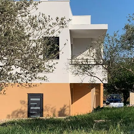 Apartament Miabella *